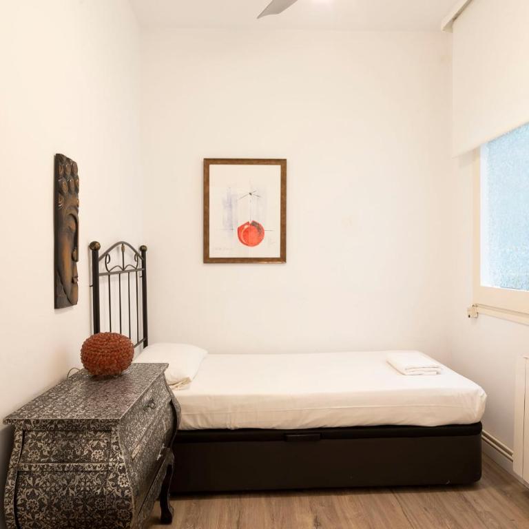 Cozy Apartment near Fira Gran Via with AC - Apartamento - 27