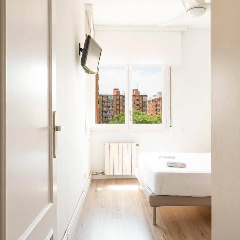 Cozy Apartment near Fira Gran Via with AC - Apartamento - 12