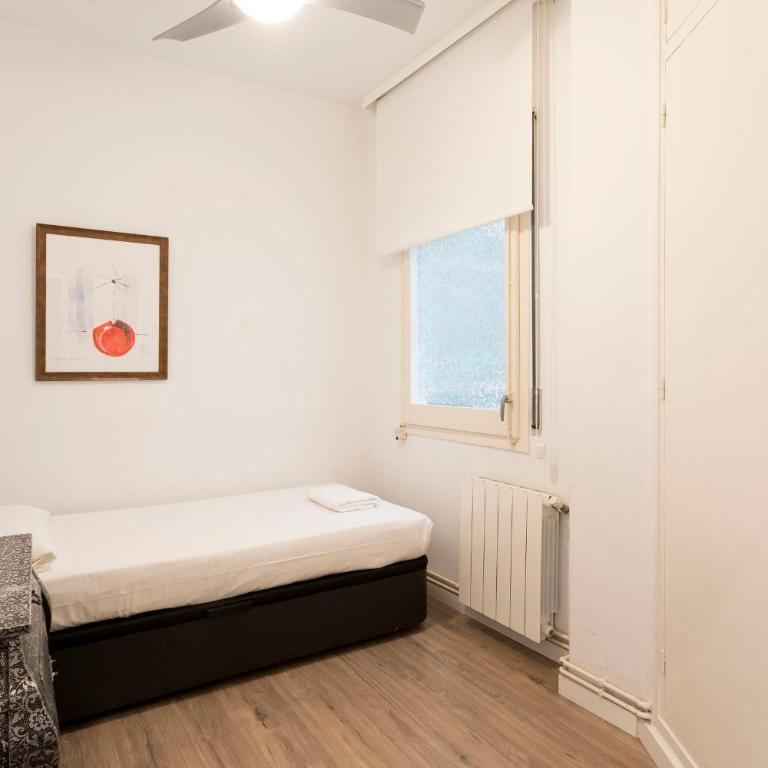 Cozy Apartment near Fira Gran Via with AC - Apartamento - 26