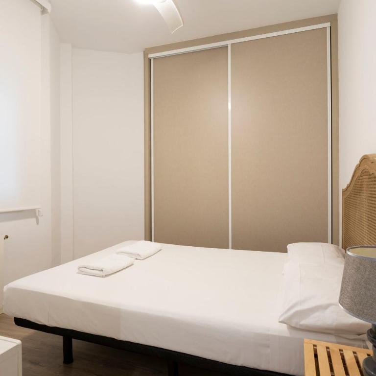 Cozy Apartment near Fira Gran Via with AC - Apartamento - 21