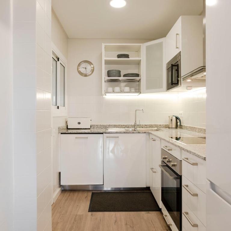Cozy Apartment near Fira Gran Via with AC - Apartamento - 17