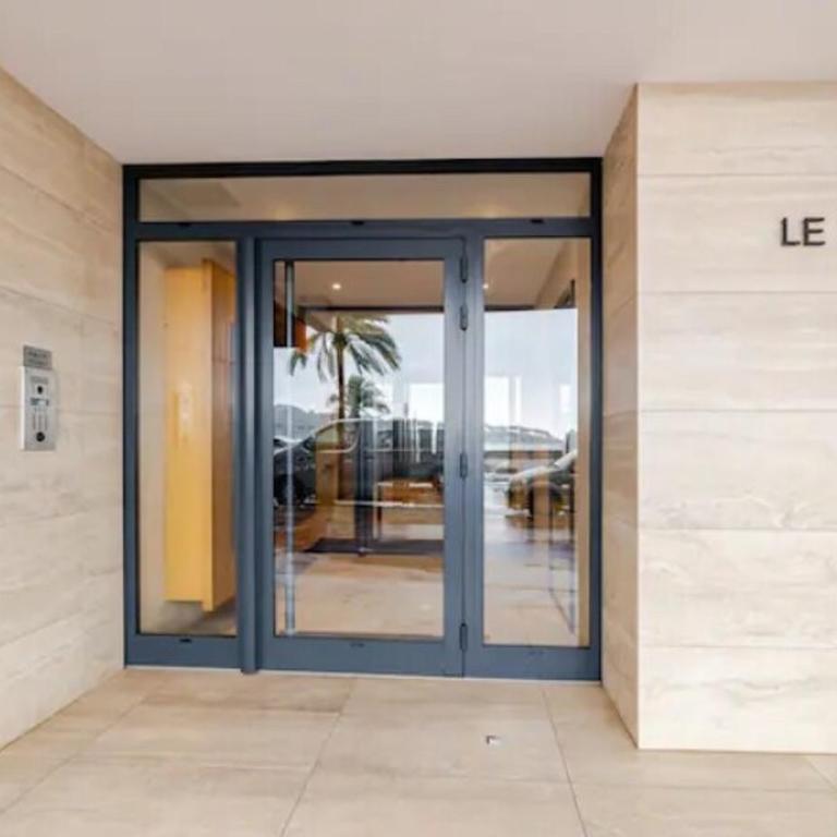 Appartement Antibes terrasse en front de mer - Studio - Vue sur Mer - 17