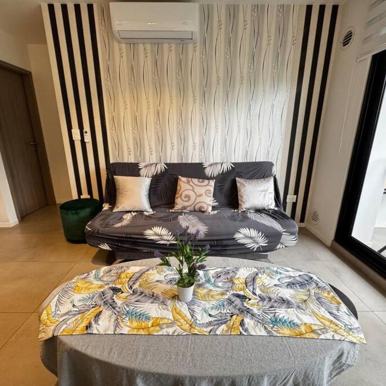 Apto Familiar Lujoso Comodo en Zona empresarial - Apartamento de 2 dormitorios con balcón - 8