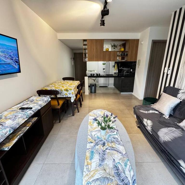 Apto Familiar Lujoso Comodo en Zona empresarial - Apartamento de 2 dormitorios con balcón - 37