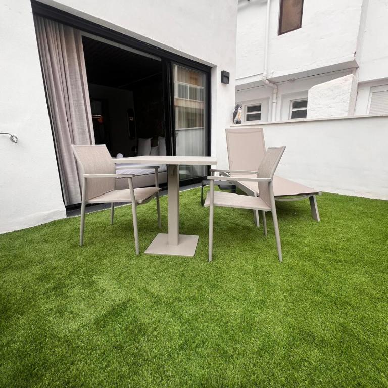 TQ 10 Boutique - Studio with Terrace - 14