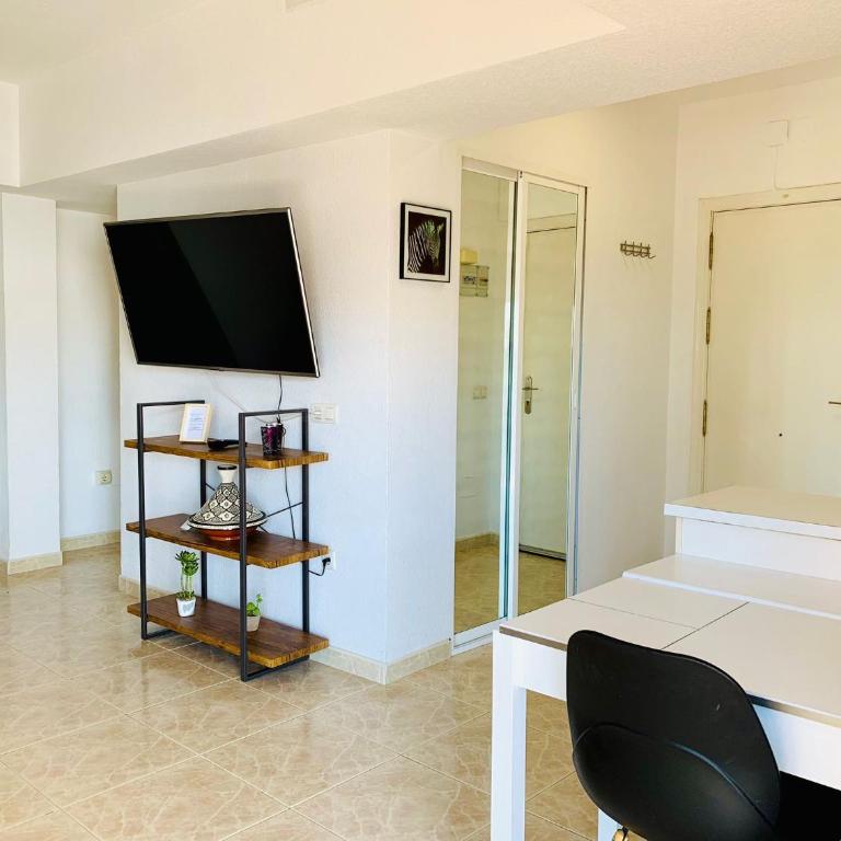 Amazing 2 bedrooms apartment in Marbella Centre - Two-Bedroom Apartment with Terrace - 14