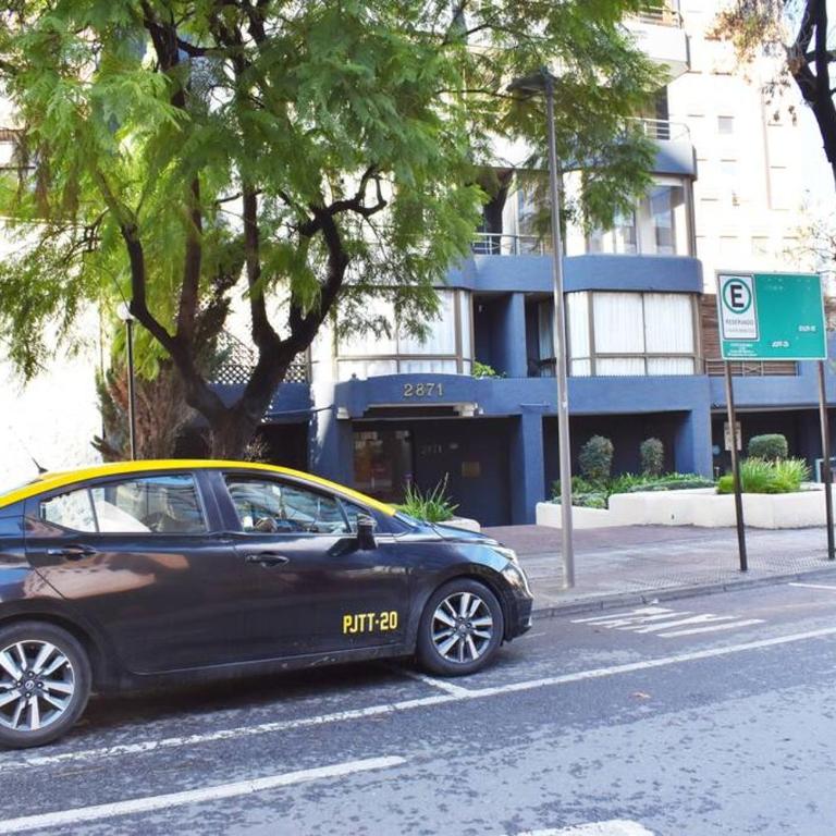Encantador dpto barrio el golf - One-Bedroom Apartment - 2