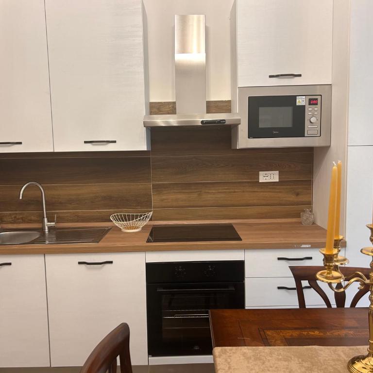 Romance al Colosseo 3 - Four-Bedroom Luxury Apartment - 25