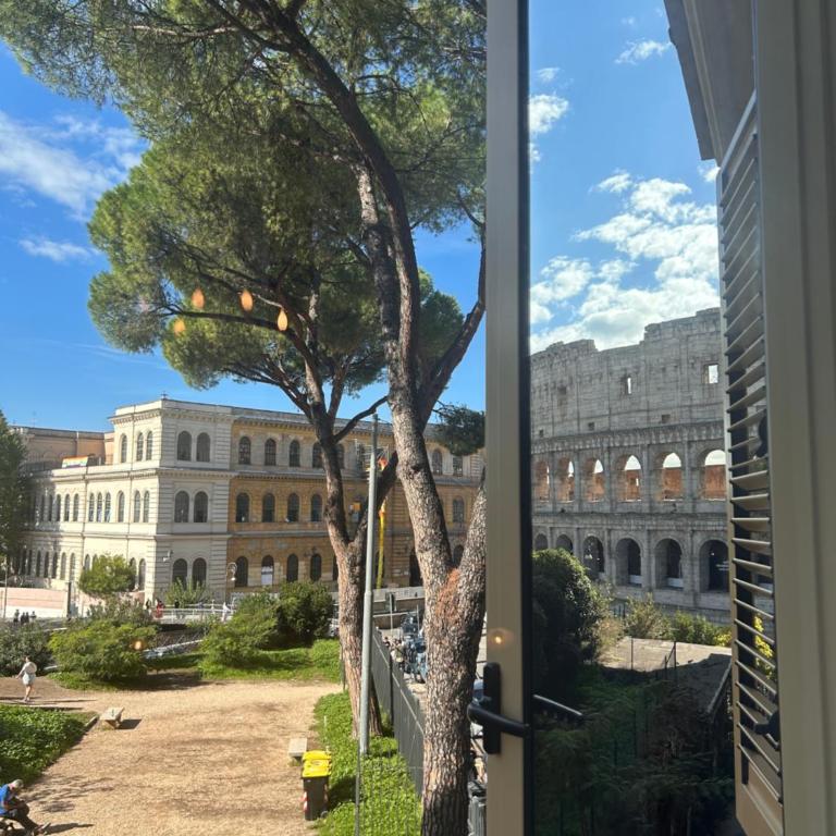 Romance al Colosseo 3 - Four-Bedroom Luxury Apartment - 6