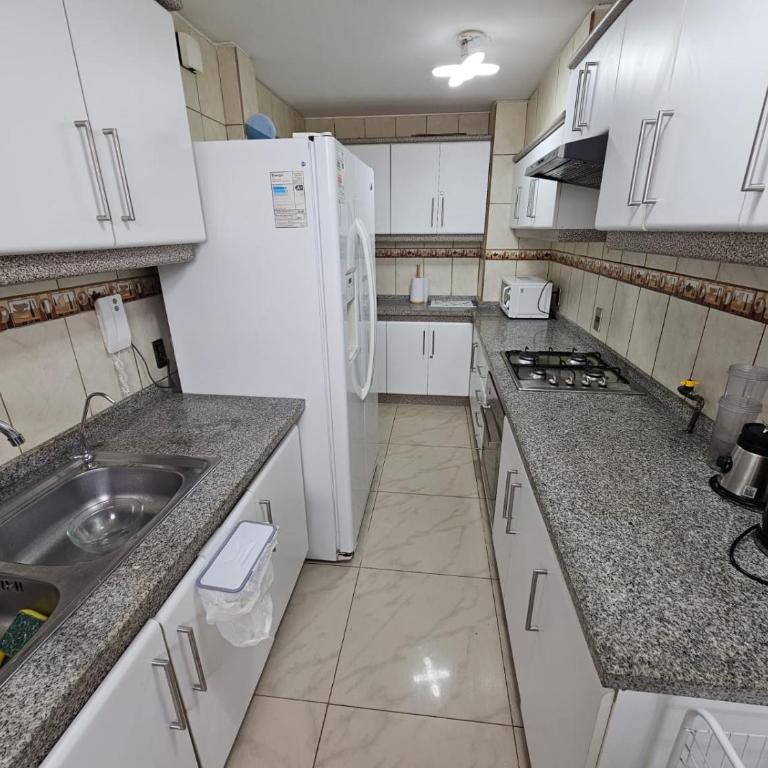 Gran Depto 12 Pers, Frente al Mar, 4 Esquinas, king,Queen,8 singles - Four-Bedroom Deluxe Apartment - 10