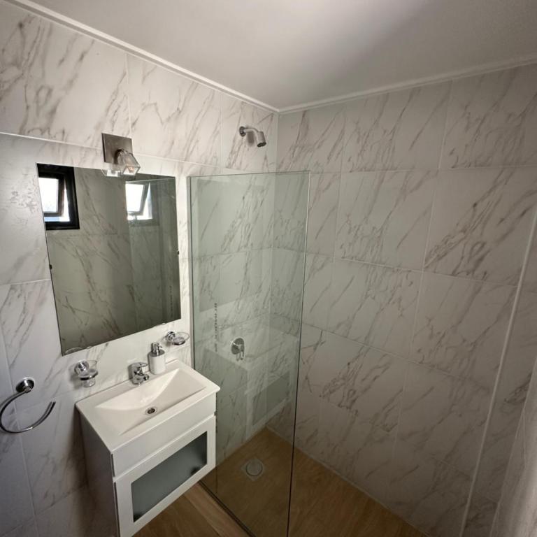 Departamento super luminoso - Zona 12 y 38 - Apartamento Estudio - 1 cama doble - 2