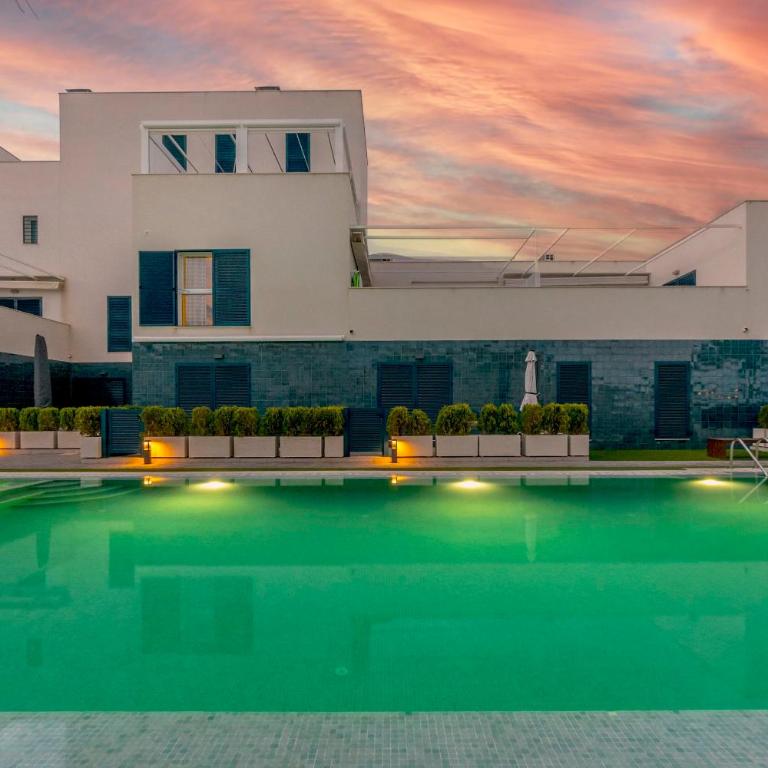 Turquesa del Mar - Charming Ground-Floor Spanish Apartment with Large Sunny Terrace - Apartamento de 2 dormitorios - 68