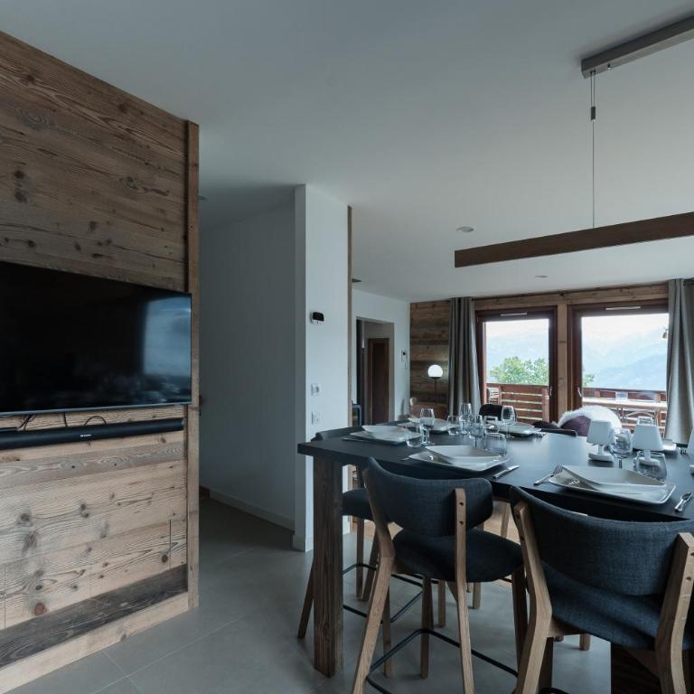 Chaleureux Chalet Familial - Vue époustouflante - Chalet 3 Chambres - 35