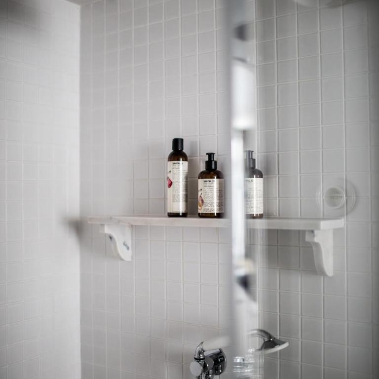 Le Pigalle, a Member of Design Hotels - Deluxe Room "Pigalle 22" - 1