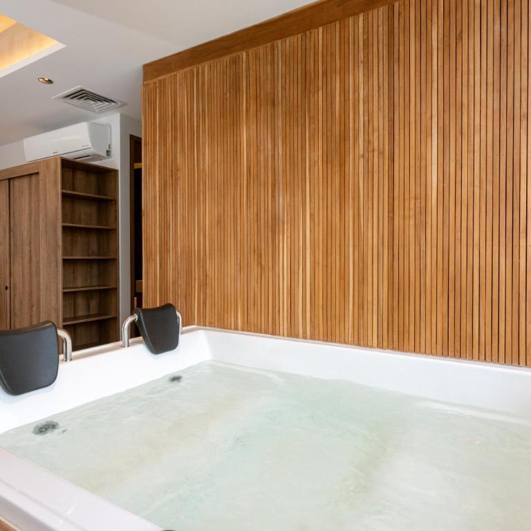 Bio 26 Apartments - Two-Bedroom Deluxe Apartment - 25