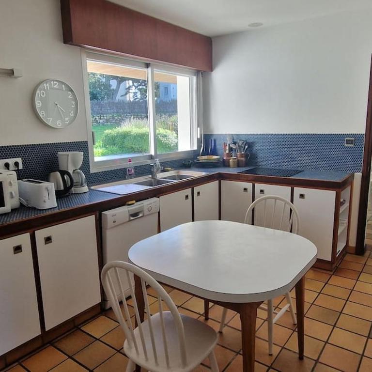 La Villa des Ajoncs, accès privé à la plage - Villa - 27