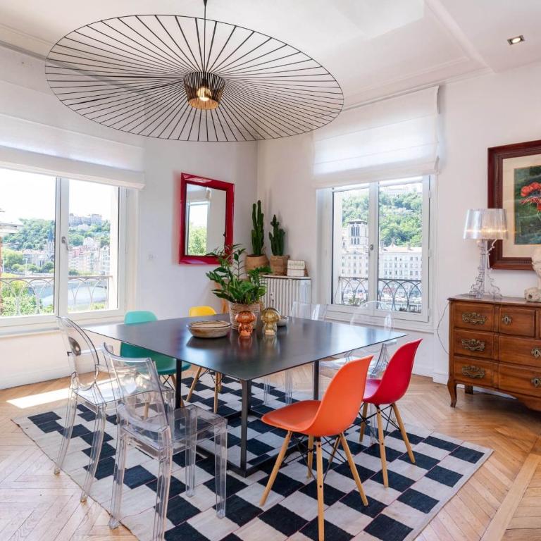 Panorama - Magnificent flat with breathtaking view of Fourvière Basilica - Apartment - 8