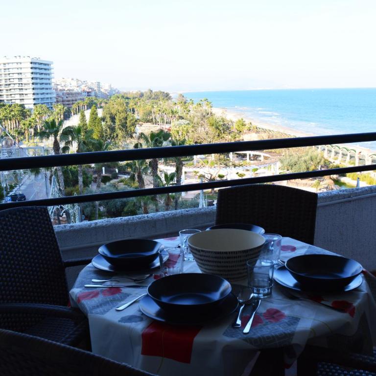 Precioso apartamento con vistas al mar - Two-Bedroom Apartment - 4