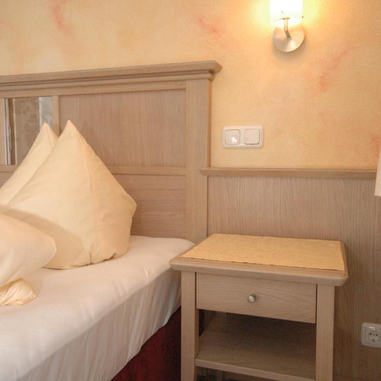 Appart & Hotel Garni Villa Knauer - Apartment mit 2 Schlafzimmern und Balkon - 3