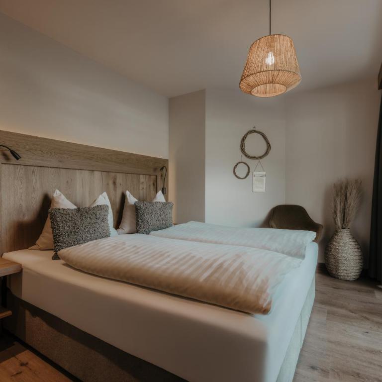 FRÄULEIN NANNERL - Boutique Apart mit Saunahaus - Two-Bedroom Superior Apartment - 9