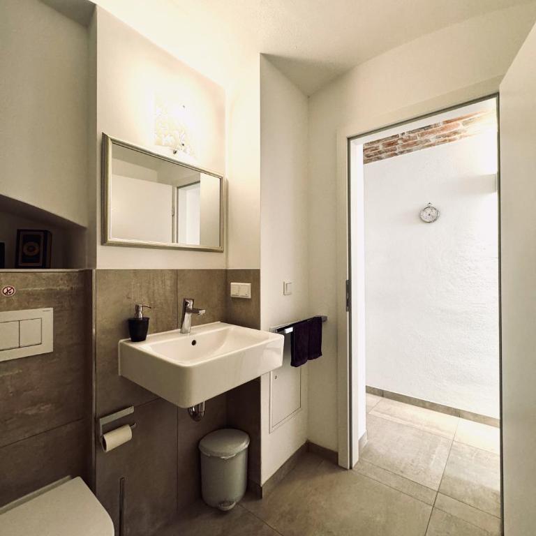 Cosy Castle Appartment Nürnberg - Charmanter Souterrain Altbau - Apartamento de 1 dormitorio - 13