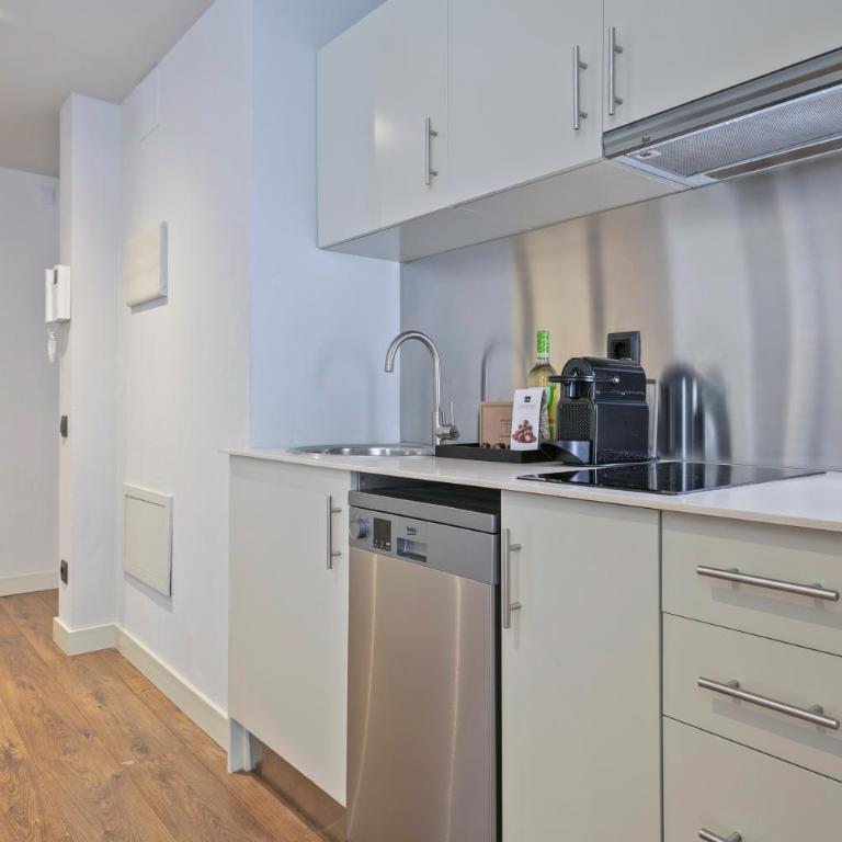 Uma Suites Barceloneta Beach - Two-Bedroom Apartment - 18