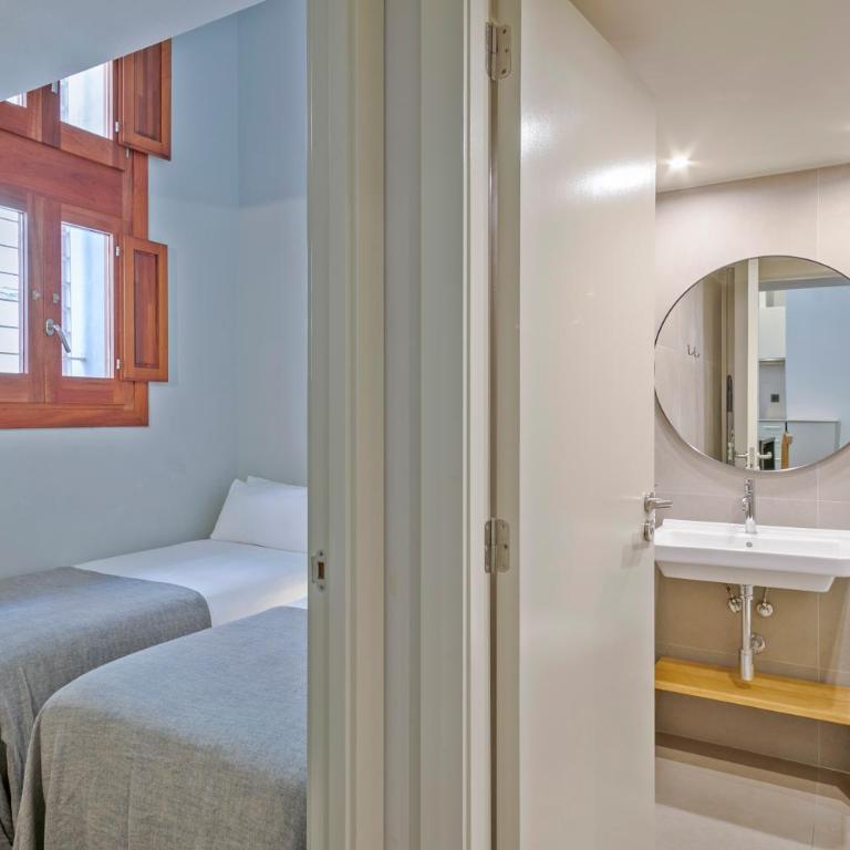 Uma Suites Barceloneta Beach - Superior Three-Bedroom Apartment - 22