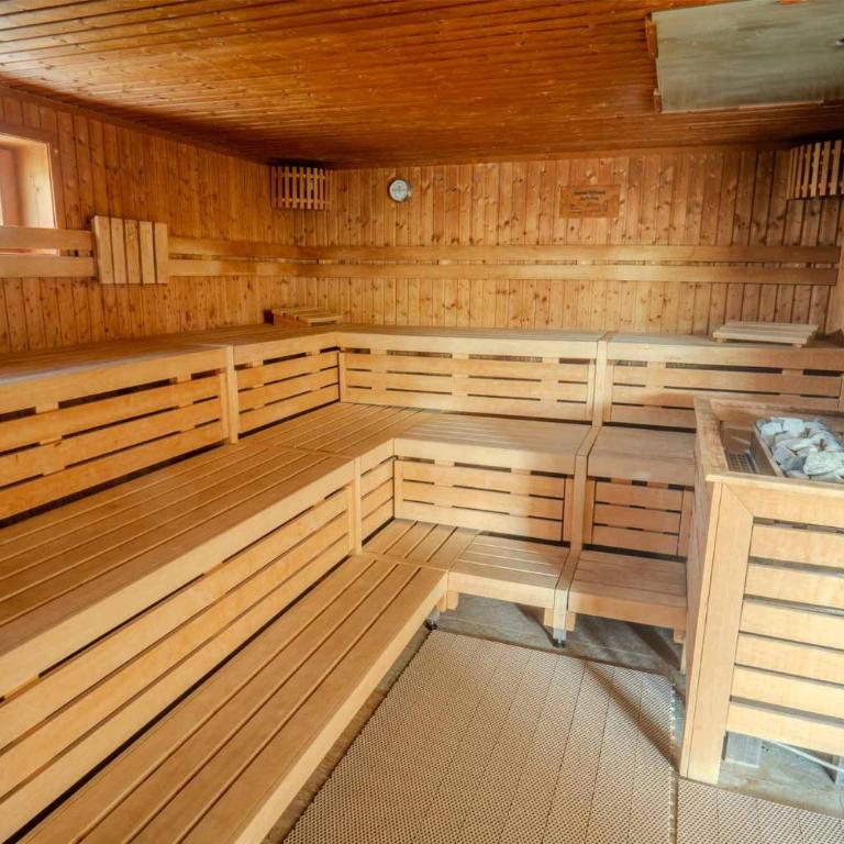 Ferienwohnung BergOase mit Pool & Sauna - Appartamento con 1 Camera da Letto - 6