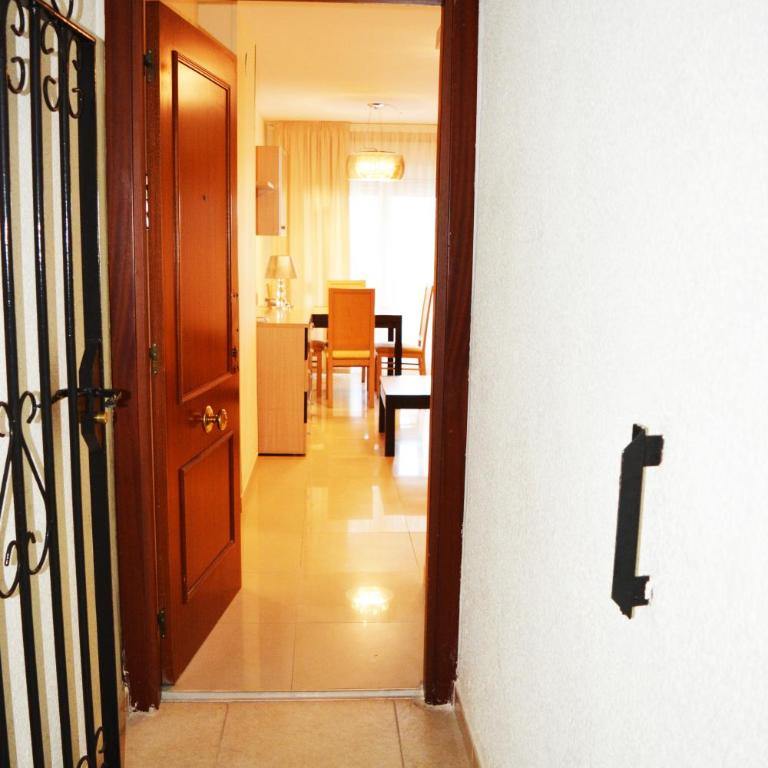 Precioso apartamento con vistas al mar - Two-Bedroom Apartment - 8