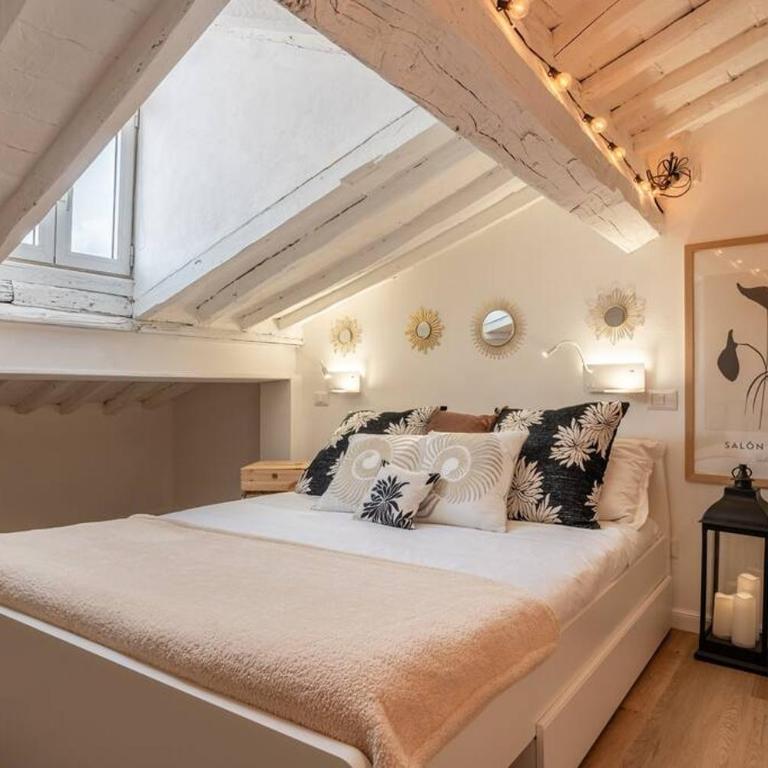 La Finestra di Puccini - Affitti Brevi Italia - Duplex Apartment - 3