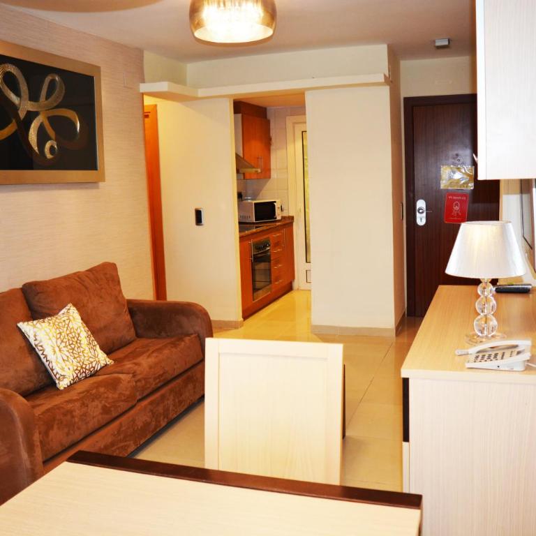 Precioso apartamento con vistas al mar - Two-Bedroom Apartment - 22