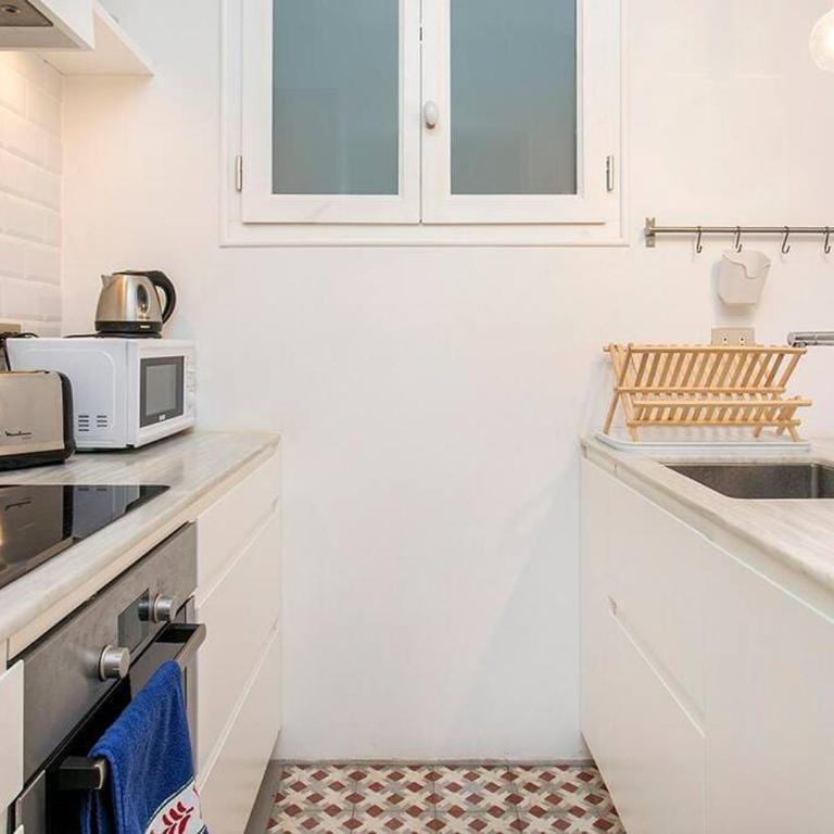 Canela Homes BARCELONA CONCEPCIÓ - Three-Bedroom Apartment - 11