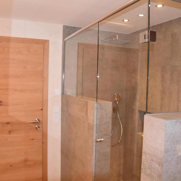 Landhaus Anneliese - Apartment mit 2 Schlafzimmern und Dusche - 11