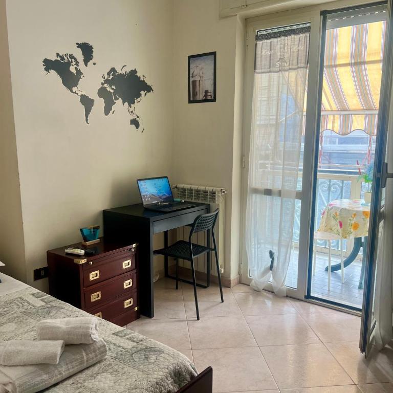 Jordan Home - Camera Singola Deluxe con Balcone - 18