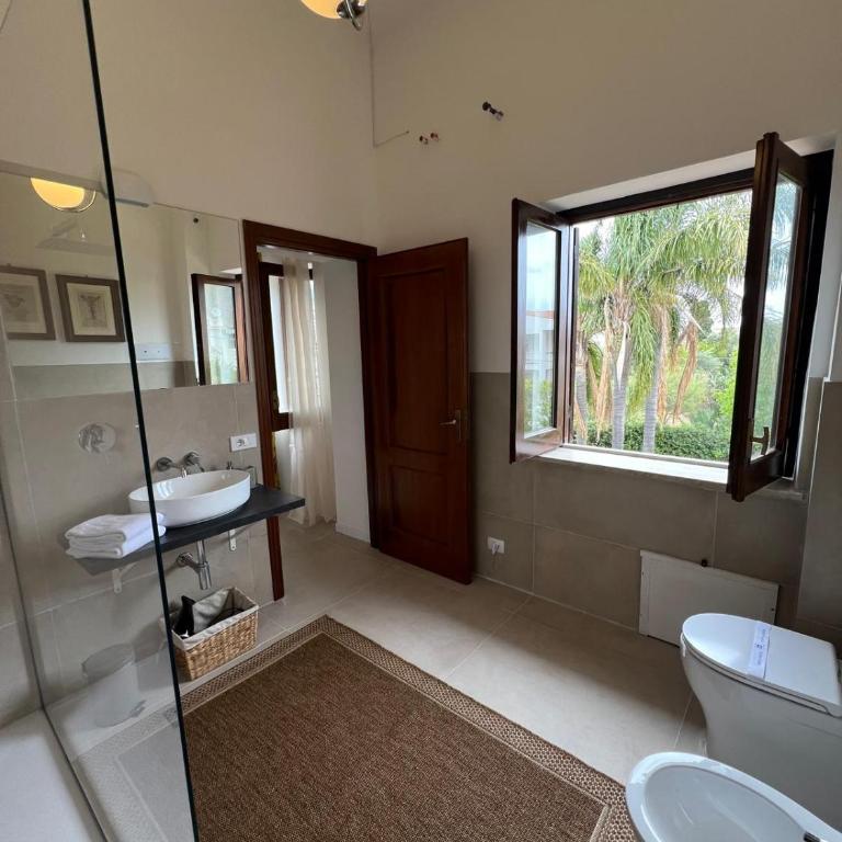 Domus Orestea Luxury Suites - Deluxe King Room - 4