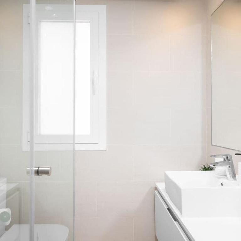 Lovely two bedroom apartment with panoramic sea views - Two-Bedroom Apartment - 7