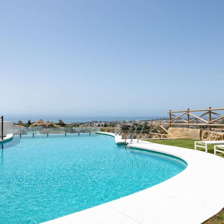 Lovely two bedroom apartment with panoramic sea views - Two-Bedroom Apartment - 32