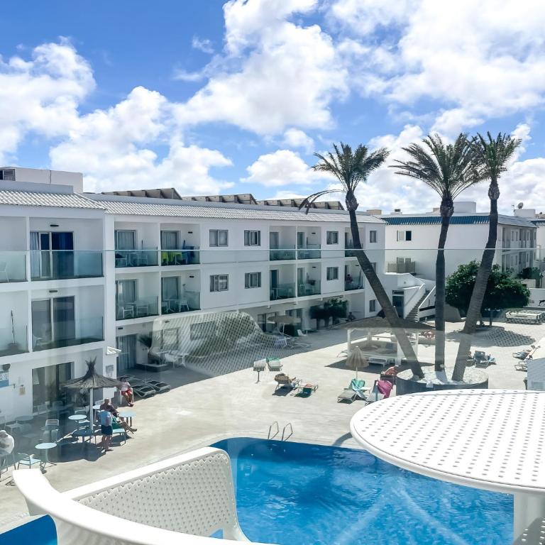 Corralejo Surfing Colors Hotel&Apartments - Habitación Doble con vistas a la piscina - 20