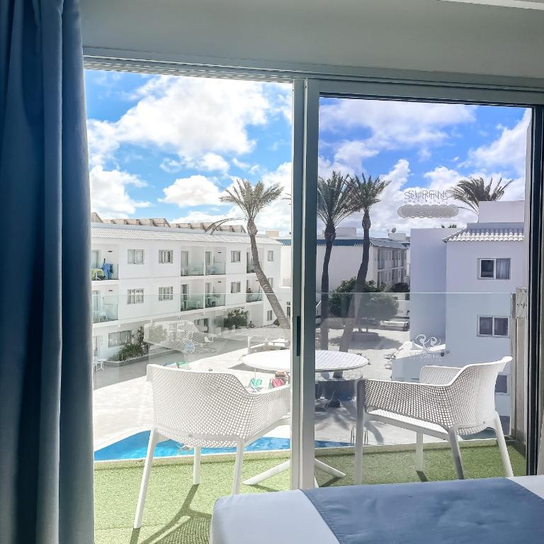 Corralejo Surfing Colors Hotel&Apartments - Habitación Doble con vistas a la piscina - 21