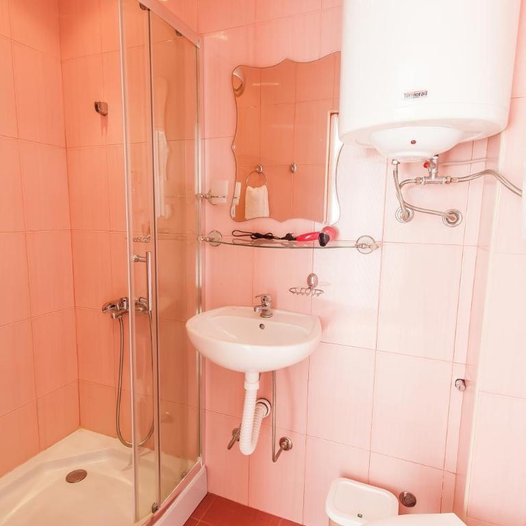 Rooms and Apartments Milana - Double Room - 8