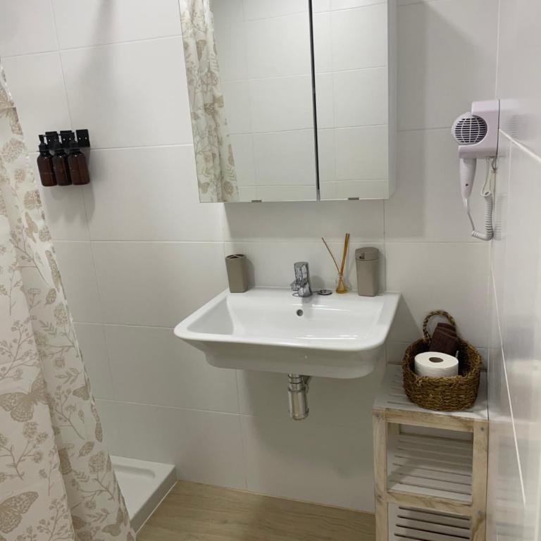 New Aires de Guadaiza apartment - Two-Bedroom Apartment with Mountain View - 17