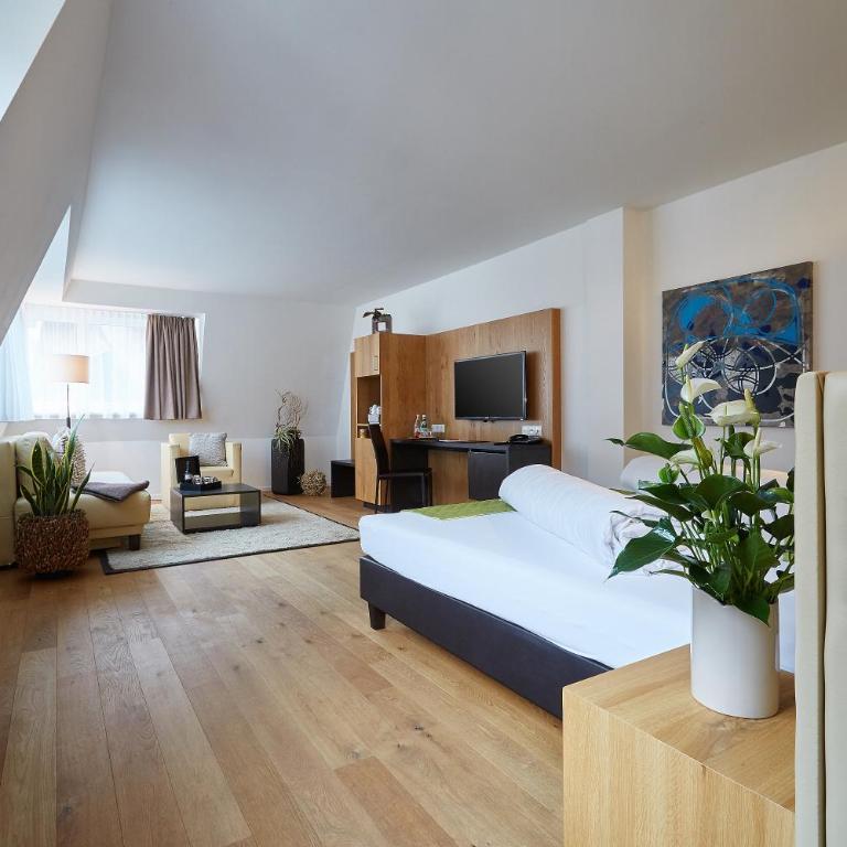 m3Hotel - Comfort Doppel- oder Dreibettzimmer - 3