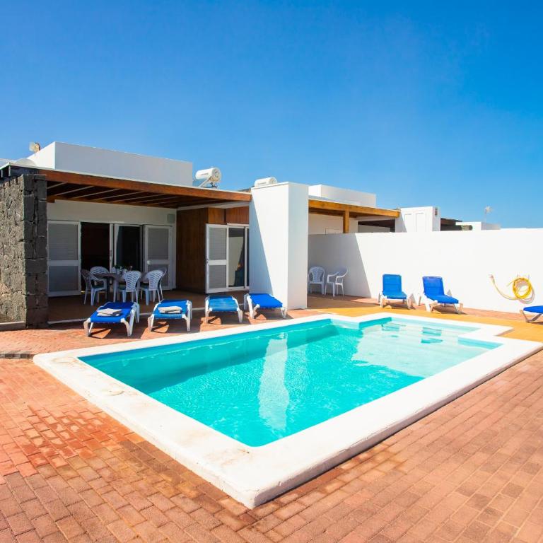 Villa Aleksandra Spacious for 8 guests, Heated Pool, Mountain Views - Casa de 4 dormitorios - 10