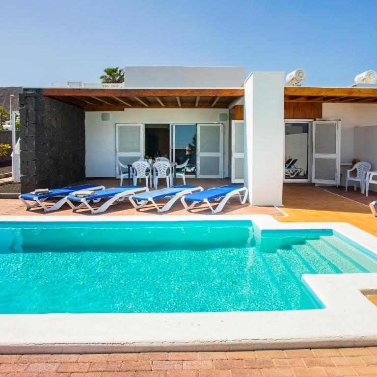 Villa Aleksandra Spacious for 8 guests, Heated Pool, Mountain Views - Casa de 4 dormitorios - 18