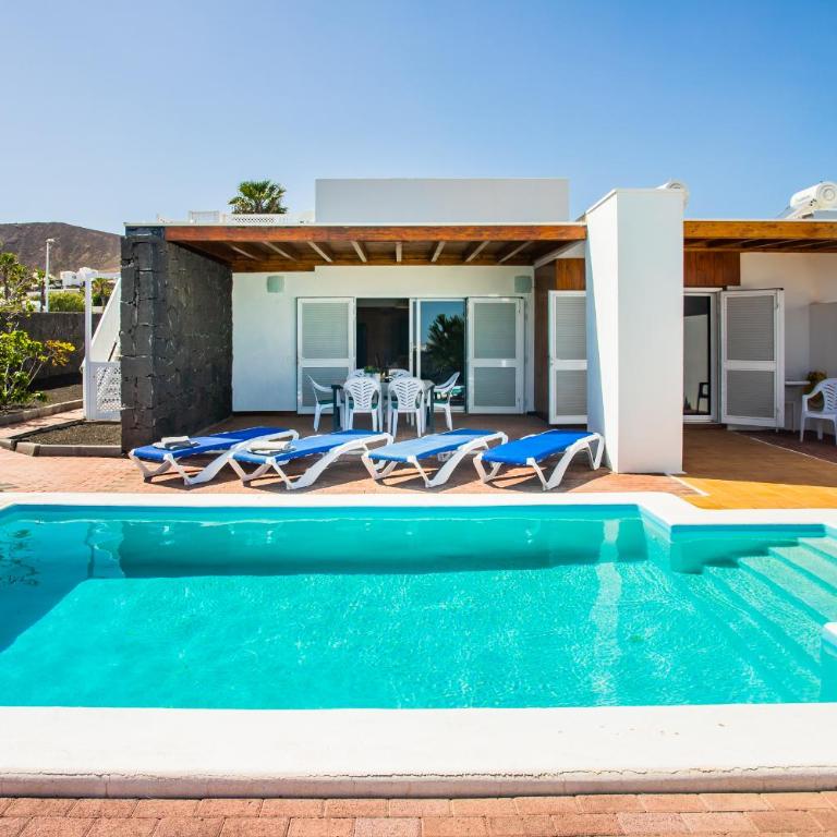 Villa Aleksandra Spacious for 8 guests, Heated Pool, Mountain Views - Casa de 4 dormitorios - 19