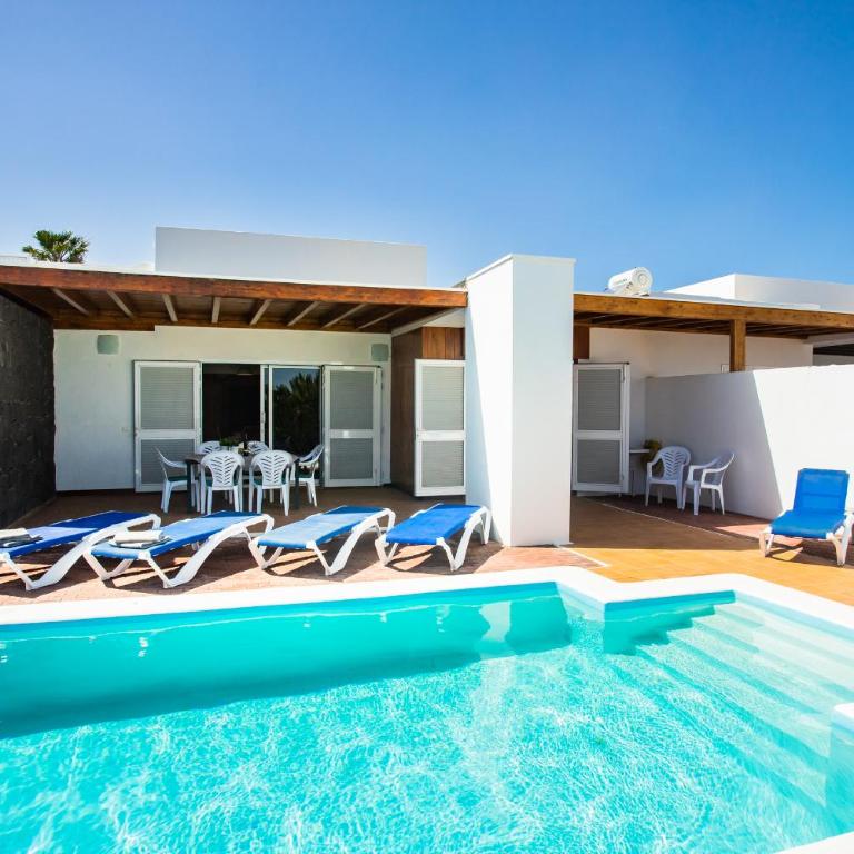 Villa Aleksandra Spacious for 8 guests, Heated Pool, Mountain Views - Casa de 4 dormitorios - 27