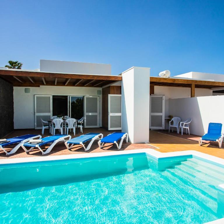 Villa Aleksandra Spacious for 8 guests, Heated Pool, Mountain Views - Casa de 4 dormitorios - 28