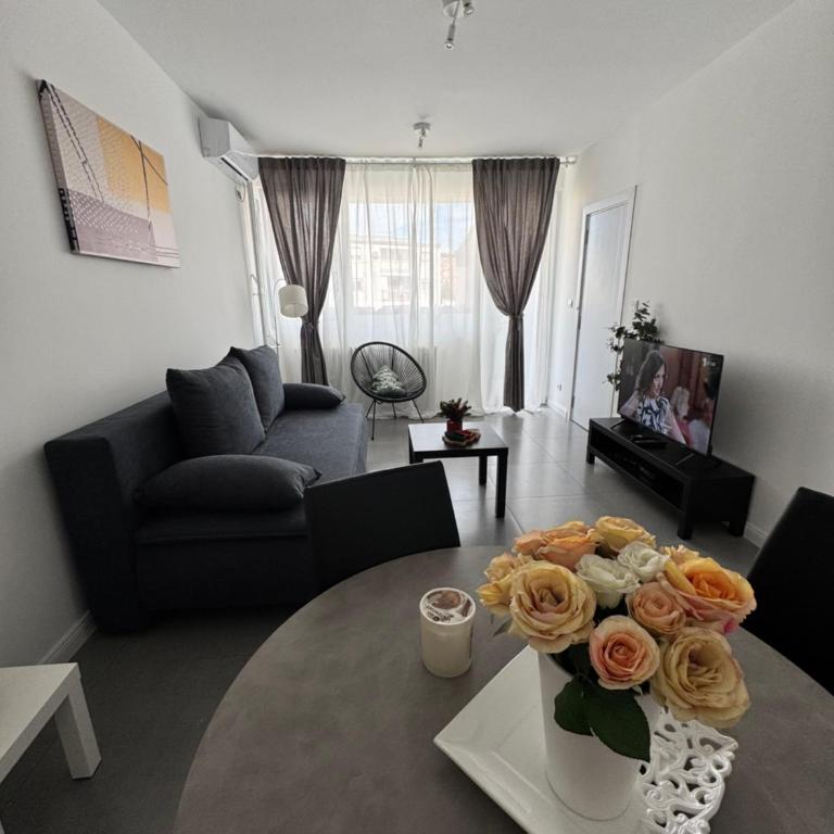 LUNI Apartmants Vracar - Luksuzna Trokrevetna Soba - 8