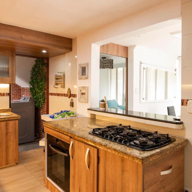Vista Verde - Three-Bedroom Apartment - 9