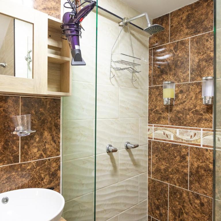 Vista Verde - Three-Bedroom Apartment - 21
